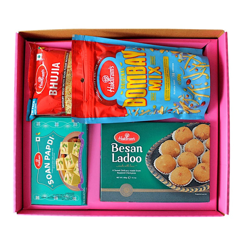 Haldirams  Meetha Bhi/ Namkeen Bhi Gift Box 1050g